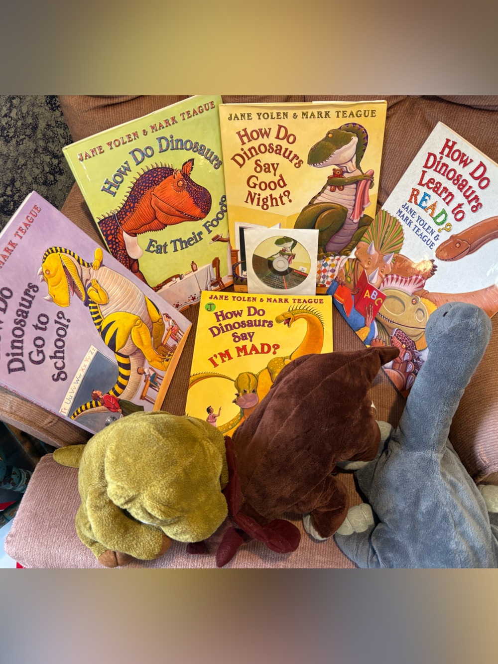 How Do Dinosaurs Board Book Bundle - Yellow & Multicolor Covers